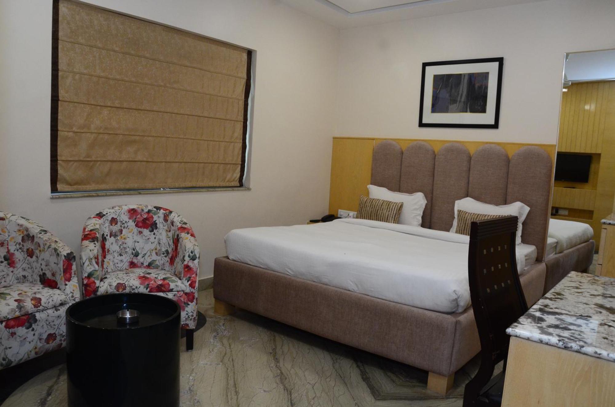 Crytsal Residency Hotel Ranchi Exterior photo